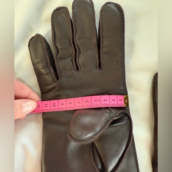 Isotoner Brown Leather Gloves for Men - Picture 4 of 5